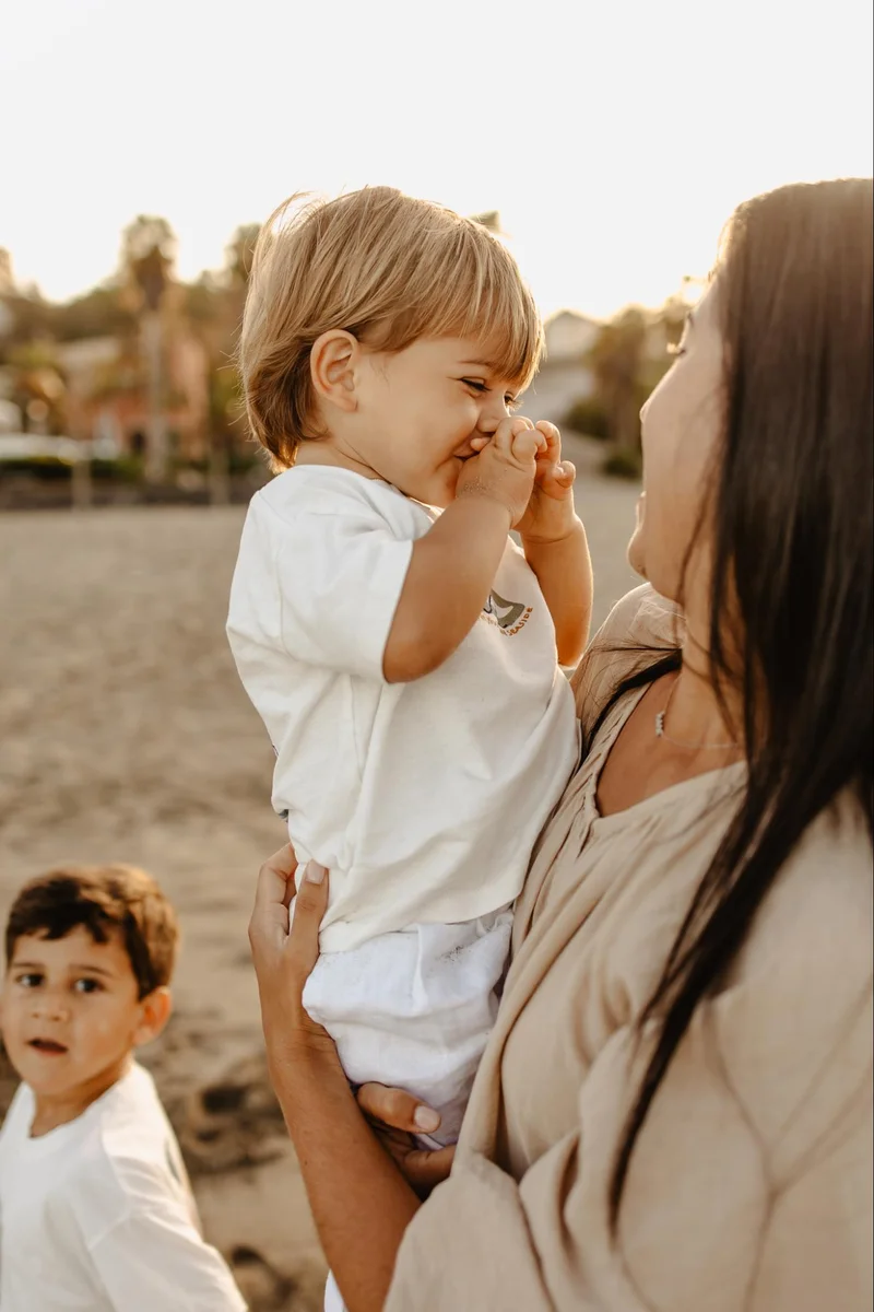 Mother and child during a tender family photo session in Tenerife