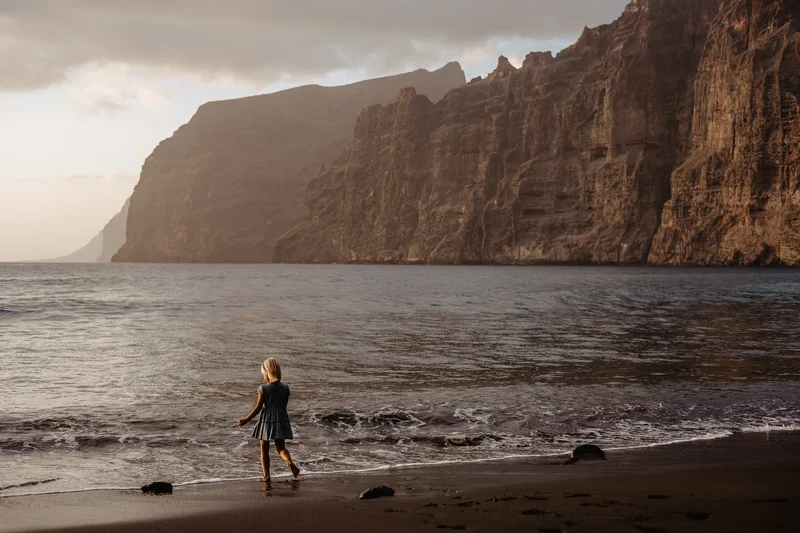 Los Gigantes Cliffs Family Photo Session #22