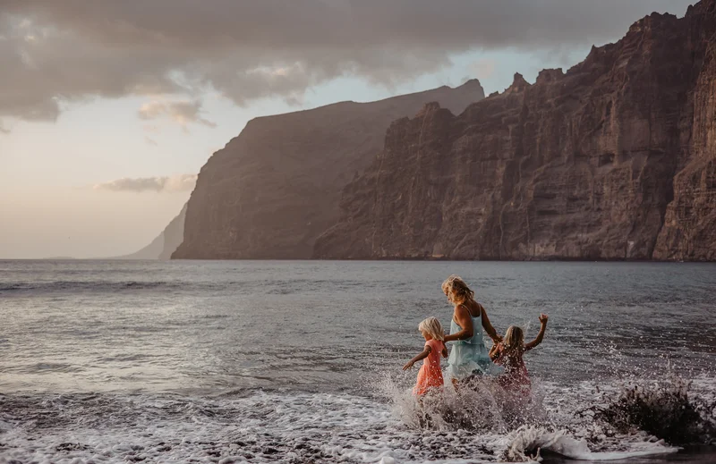 Los Gigantes Cliffs Family Photo Session #25