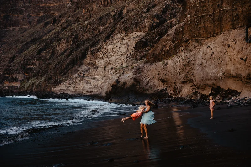 Los Gigantes Cliffs Family Photo Session #28