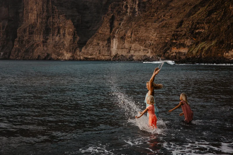 Los Gigantes Cliffs Family Photo Session #29