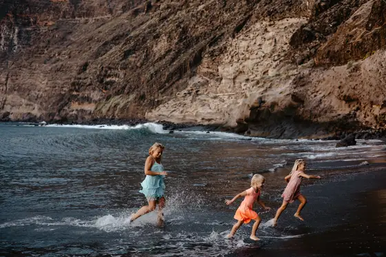 Los Gigantes Cliffs Family Photo Session #30