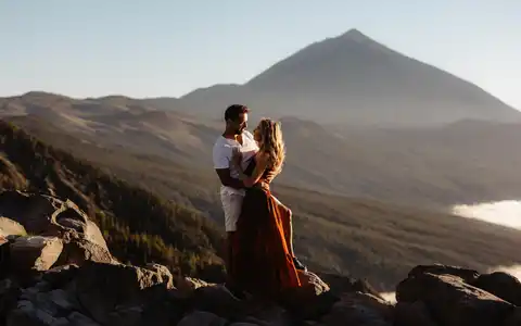 Romantic Couples Session in Tenerife - Special Moments with Teide Views - Photo 1