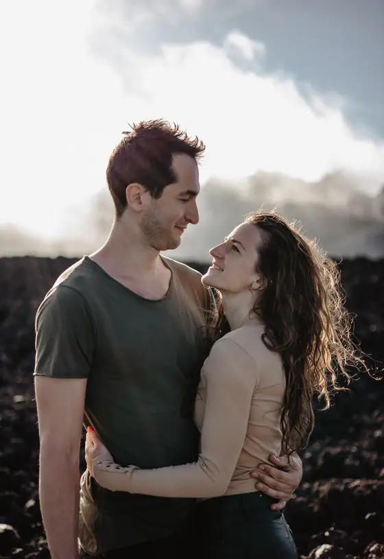 Sesión de pareja en el Parque Nacional del Teide en Tenerife - 5