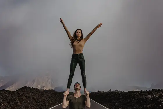 Sesión de pareja en el Parque Nacional del Teide en Tenerife - 1