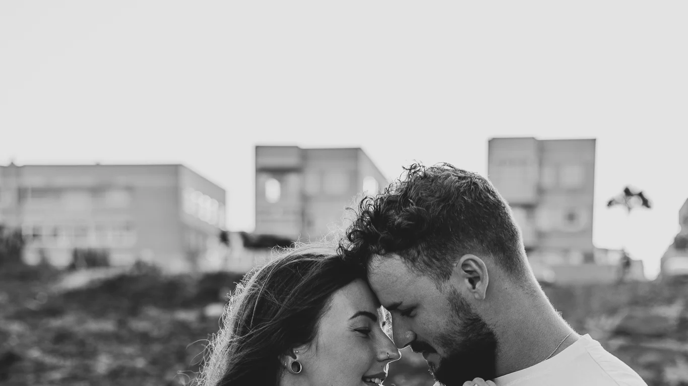 Sesión de pareja en la montaña amarilla - Playa Amarilla