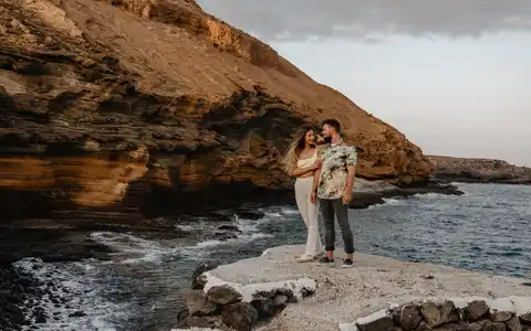 Sesión de pareja en Montaña Amarilla - Photo 2